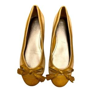📌 EUC Coach Concetta Tan Suede and Leather Ballet Flats Women’s Size 8